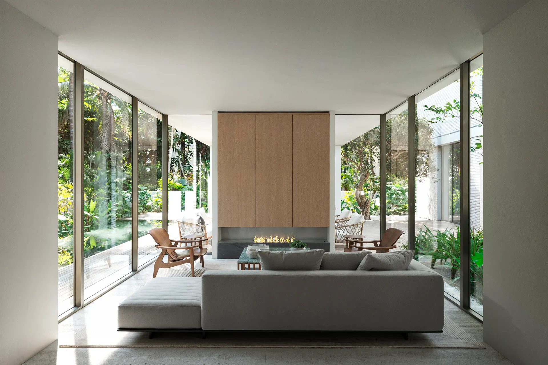 Life, the lounge